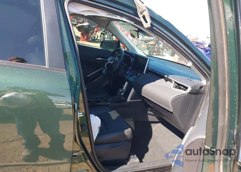 2025 Toyota Corolla Cross Xle from USA, damaged, VIN 7MUDAAAG9SV125813